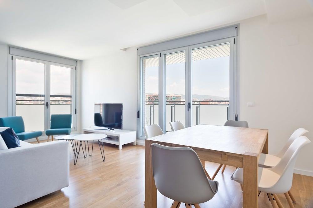 Olala Port Forum Apartments Sant Adrià de Besòs Exteriör bild