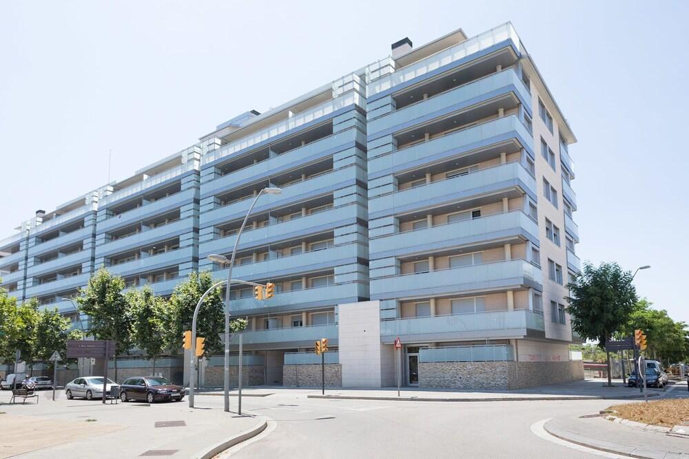 Olala Port Forum Apartments Sant Adrià de Besòs Exteriör bild